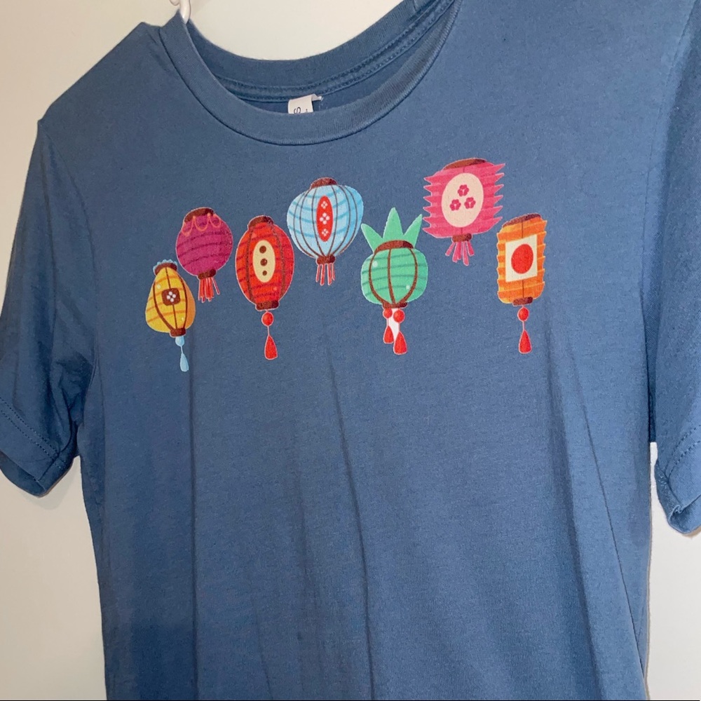 Lantern T-shirt